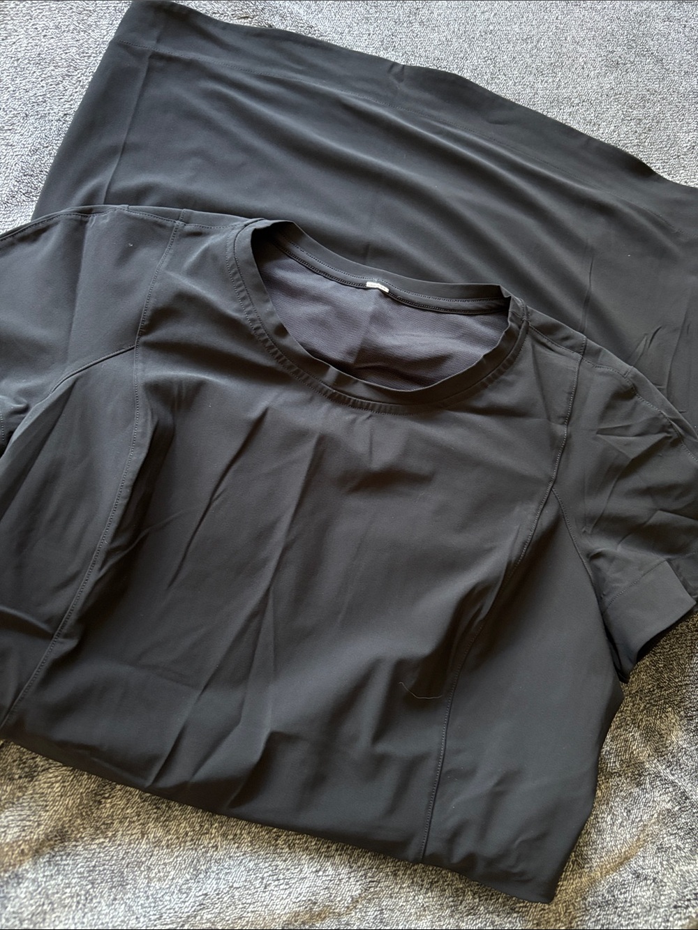lululemon athletica Black Short-Sleeve Midi Dress - Picture 6 of 6